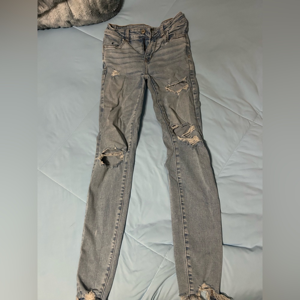 American Eagle Outfitters Light Blue distressed Denim Jeans